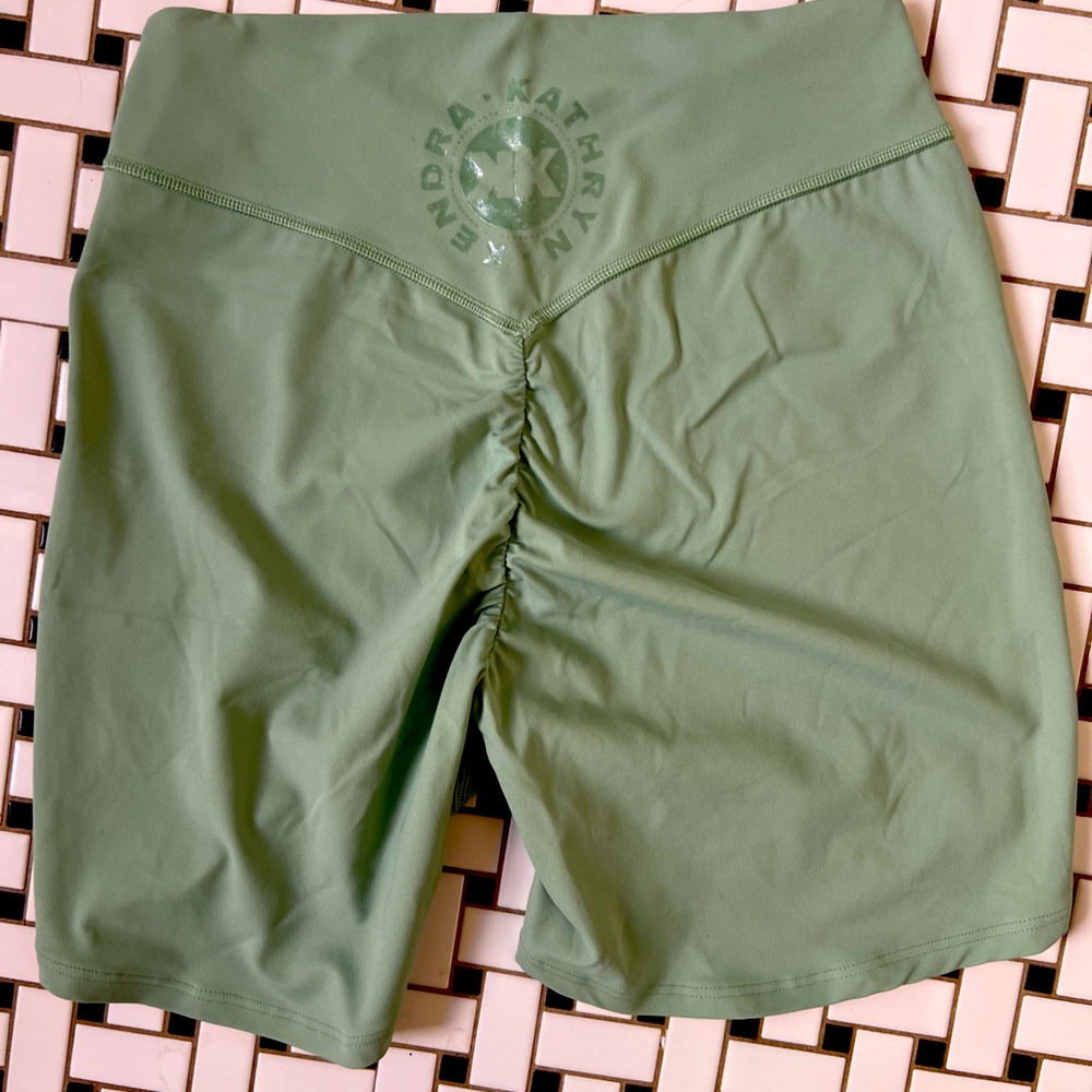 KK Fit gymshark shorts size medium